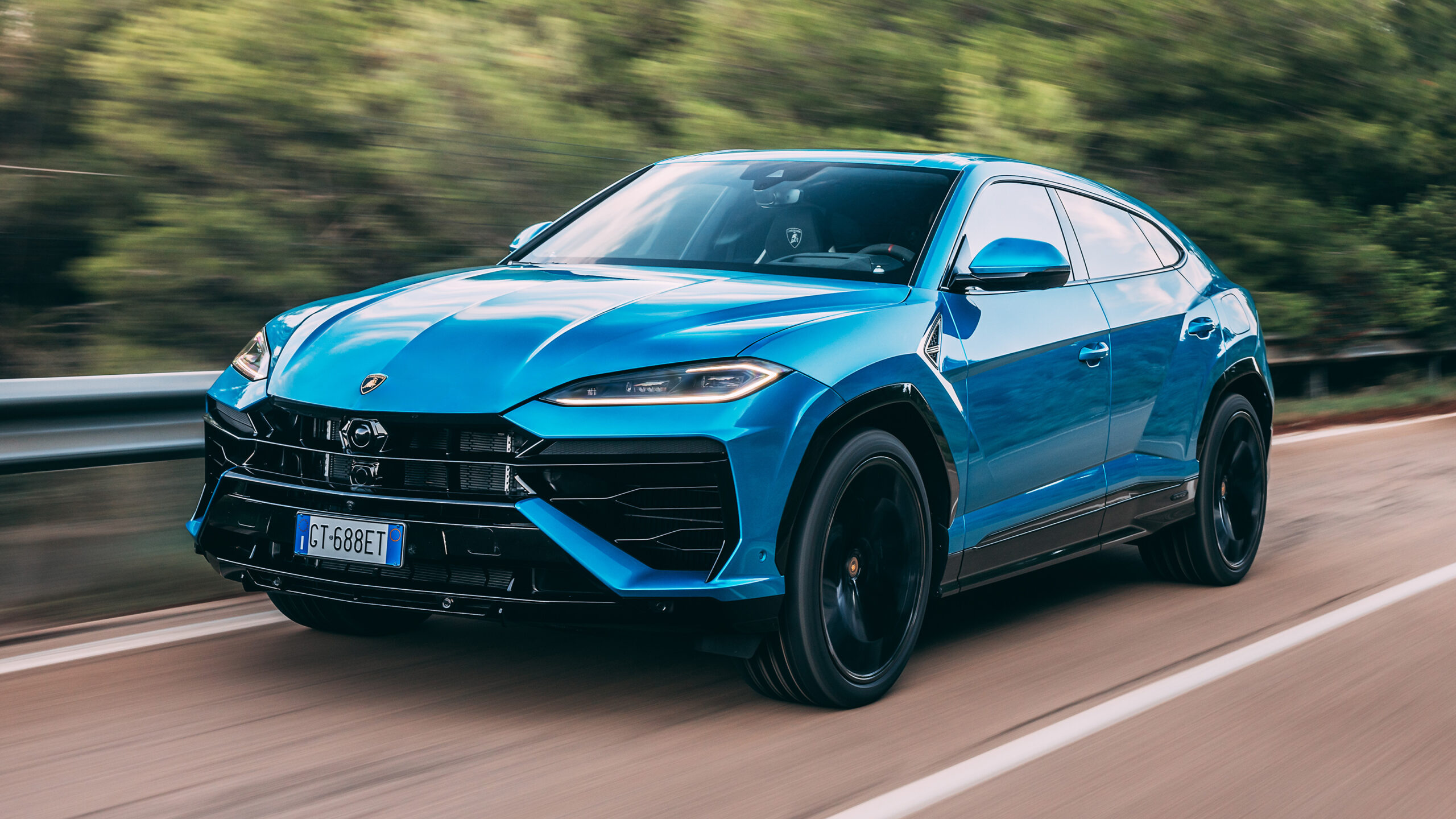 Lamborghini Urus: Супер SUV, който променя играта