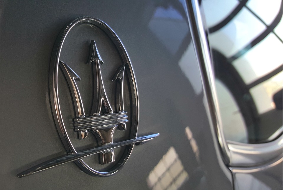 Емблемата на Maserati: Символ на Лукс, История и Страст